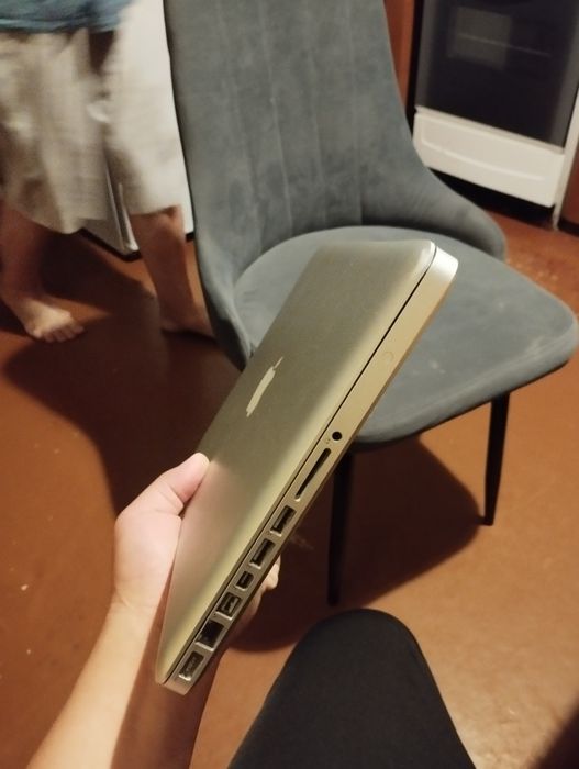 Mac book pro 8,1
