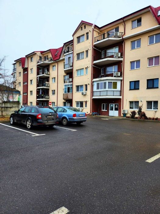 Vanzare apartament 3 camere