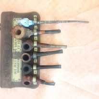 Set de sapte pipe cu suport din lemn de perete de colectie