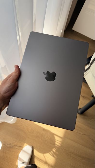 MacBook Pro 14” M1 Pro (2021) – 16 GB RAM, 512 GB SSD – Garanție Flip