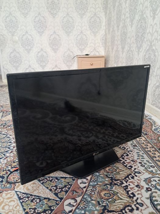 Телевизор 0.80*0.50 см