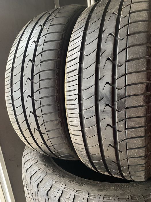 Шины 215/50/17 пара бу TOYO