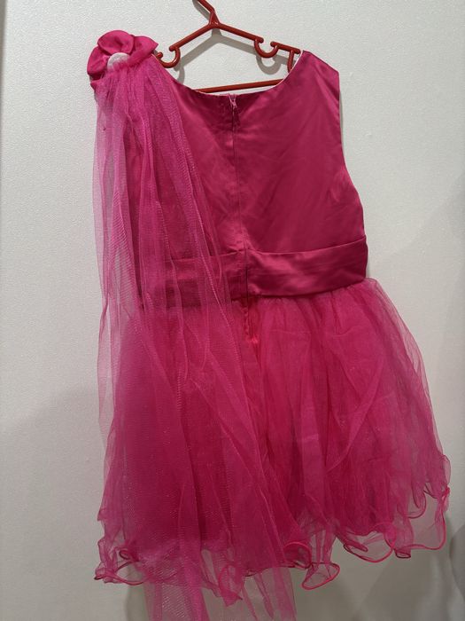 Платья для девочек новые