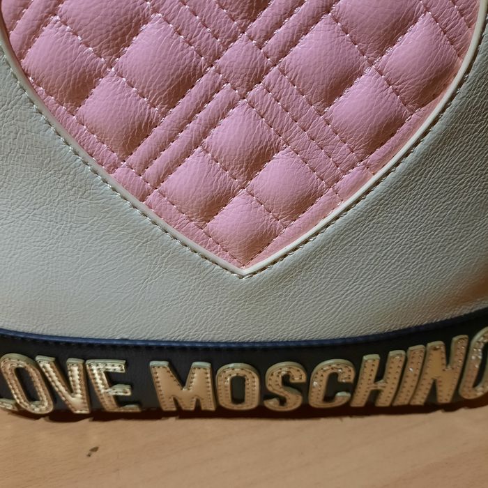 Оригинална дамска раница на Love Moschino