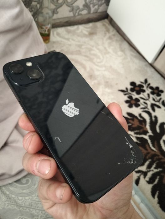 Продам айфон 13 в хорошем состоянии