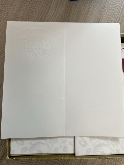 Продаются пригласительные билеты