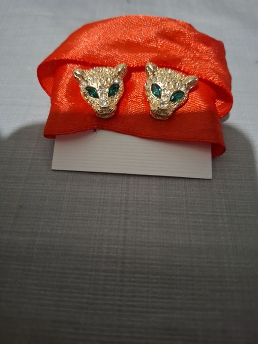 Cercei model Cartier cu lungimea de 1.7 cm cu surub