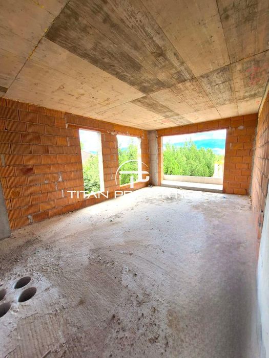 Тристаен апартамент за продажба в кв. Беломорски