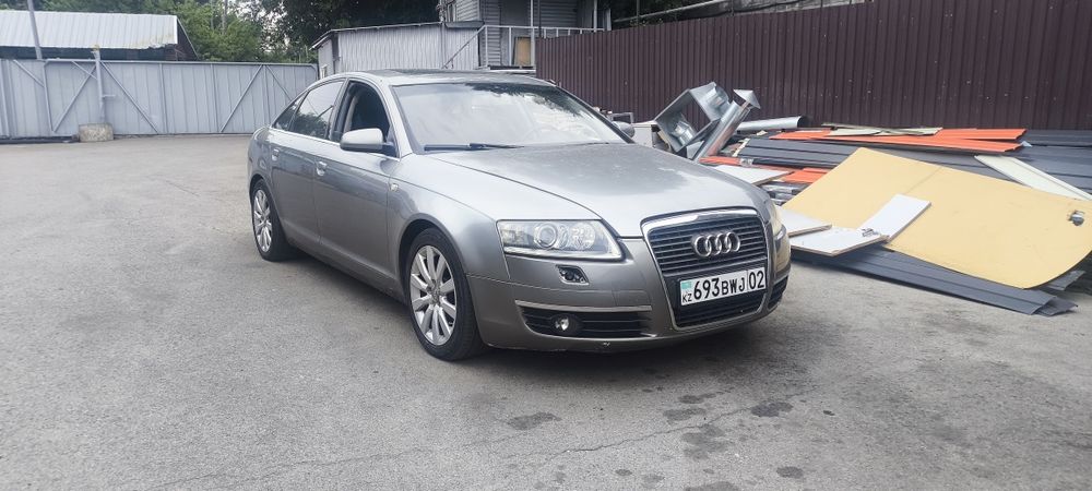 Audi A6 quattro 3.2