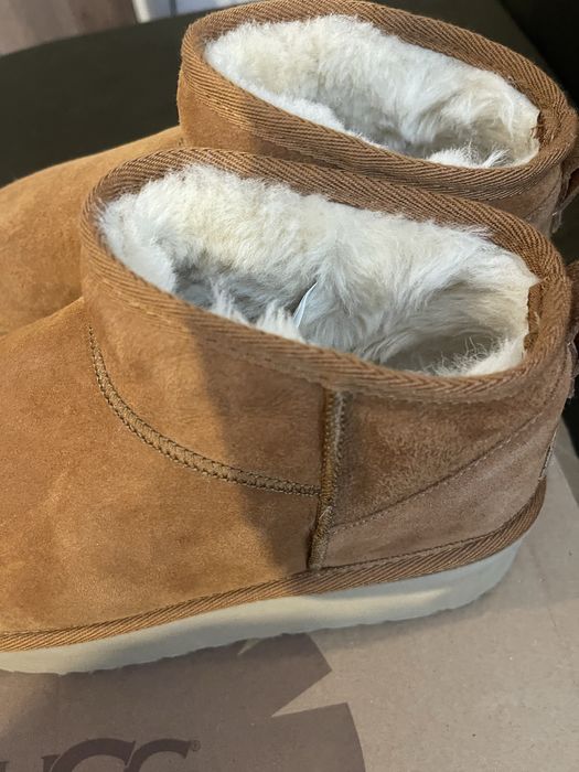 Оригинални дамски боти UGG