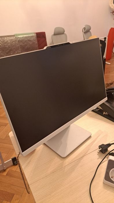 Sistem All-in-One Lenovo IdeaCentre AIO 23.8" cu licenta Windows si Office