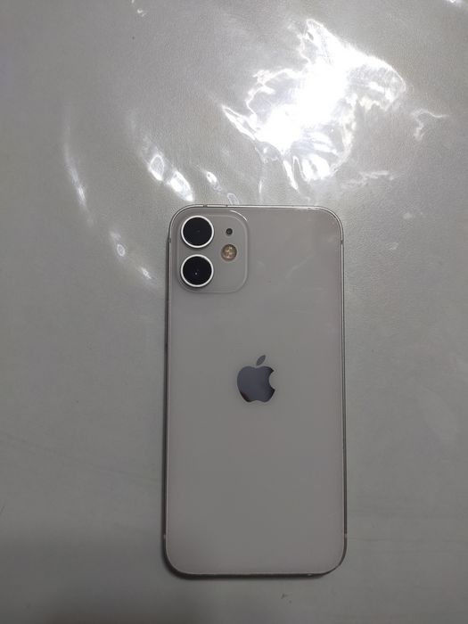 Продам или обменяю айфон 12 мини