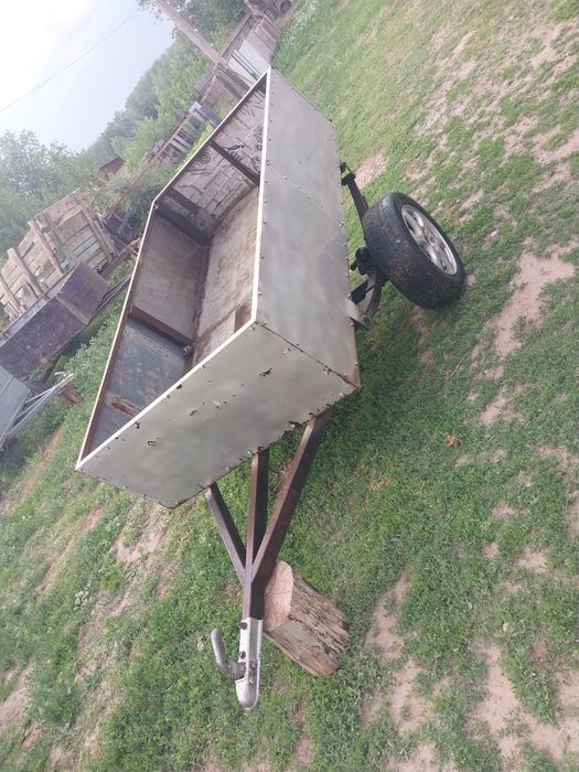 Прицеп автомобильный.