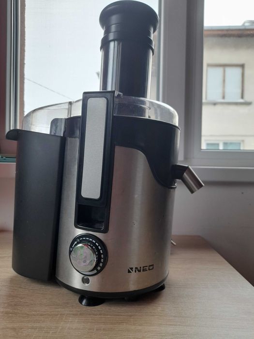 Сокоизтисквачка Нео.