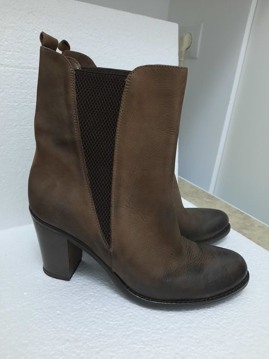 Vand cizme scurte dama  (botine ) piele naturala