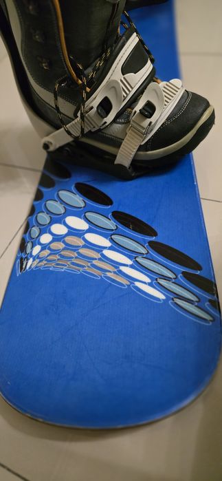 Snowboard 154 cm separat sau  set complet
Descrie