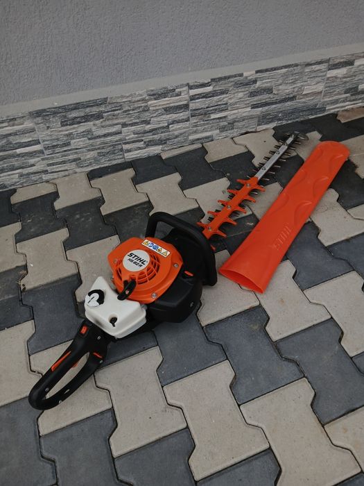 Foarfecă de tuns gard viu Stihl HS 82 R, ca NOUĂ