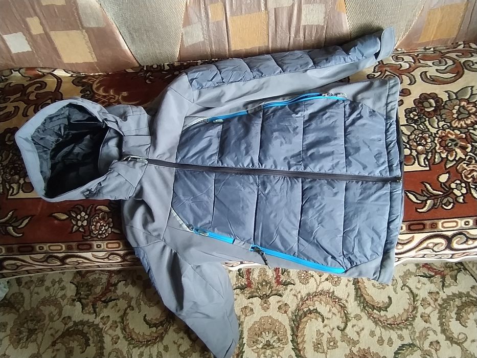 Демисезонная курточка