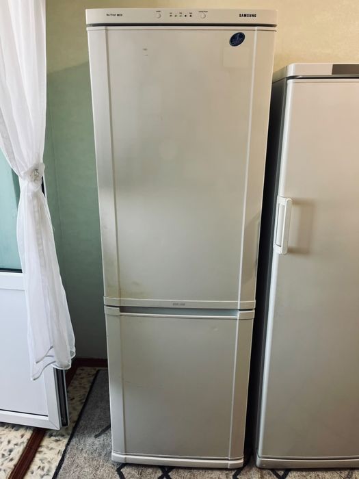Продам холодильник Район 41 школы