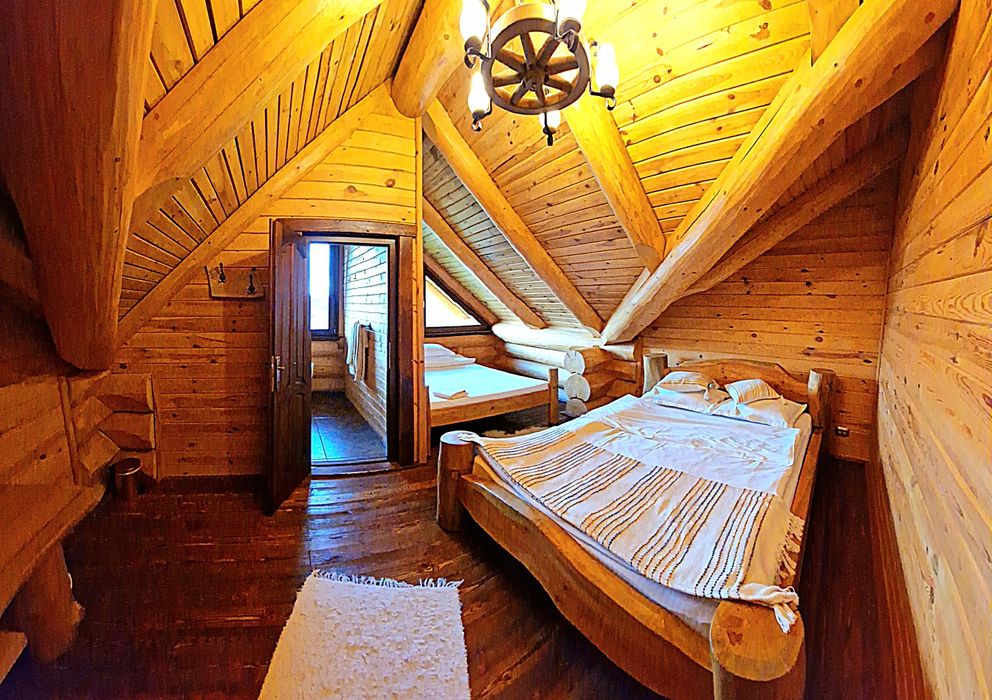 Cabana cu jacuzzi/sauna langa partie