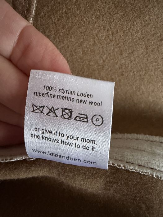 Palton 100% lana merinos fina facut in Austria