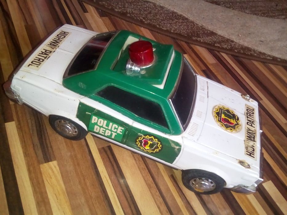 Mașină de poliție rară, anii '80, vintage, defectă