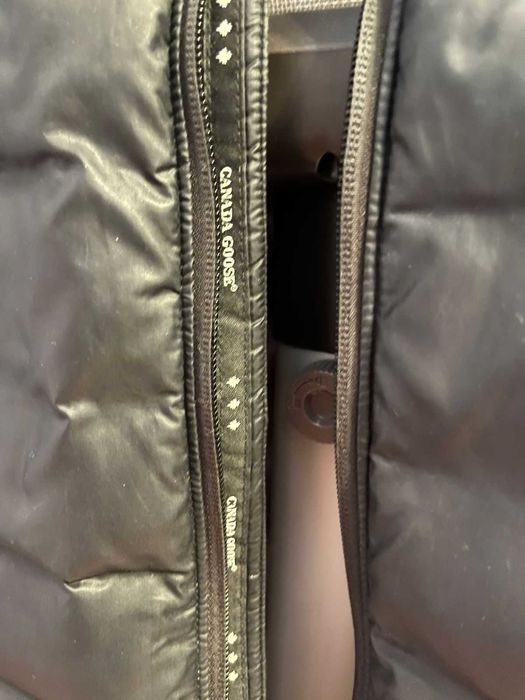 продам куртку Canada Goose