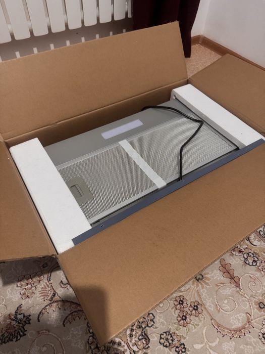 Вытяжка до кухни новая