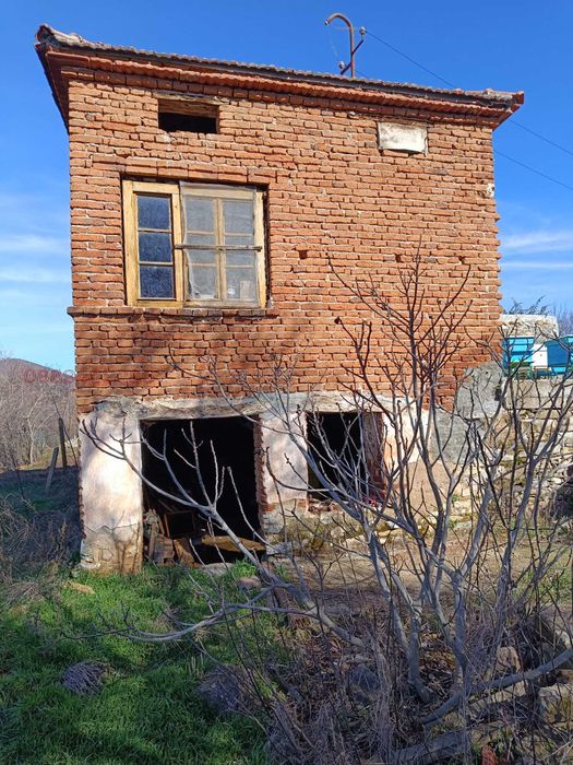 Продава се Къща в с. Лозен, Област Стара Загора - 1340 кв.м за 16 €/кв.м - Снимка #1