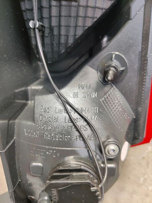 Stop stanga spate NOU Ford Transit Connect MK2 2018-2023 Facelift  DT11-13405-AD