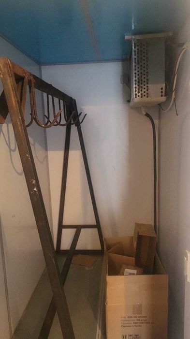Холодильник промышленный, 220 W