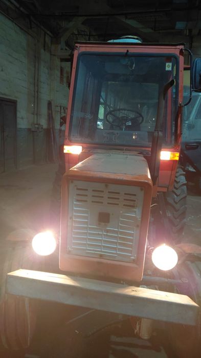 Трактор марка Т25