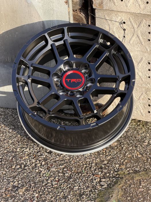 Off Road Джанти 18 “ цола 6х139.7 чисто нови Toyota Pajero Ranger