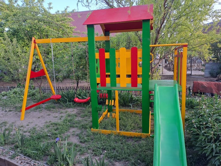 Продам детскую площадку