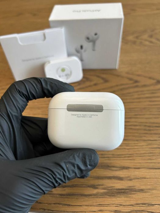 AirPods Pro 3 – Noi, sigilate, cu cutie și accesorii