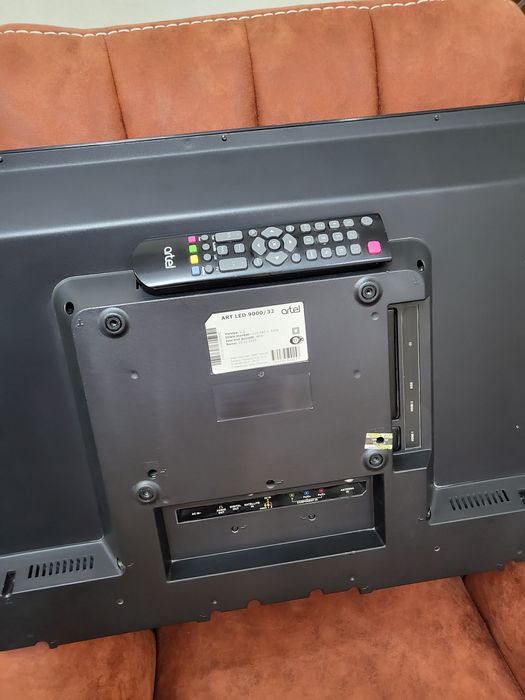 Тв артел 32 . Б/у. Без смарт