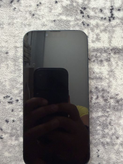Продавам iPhone 14 -128GB