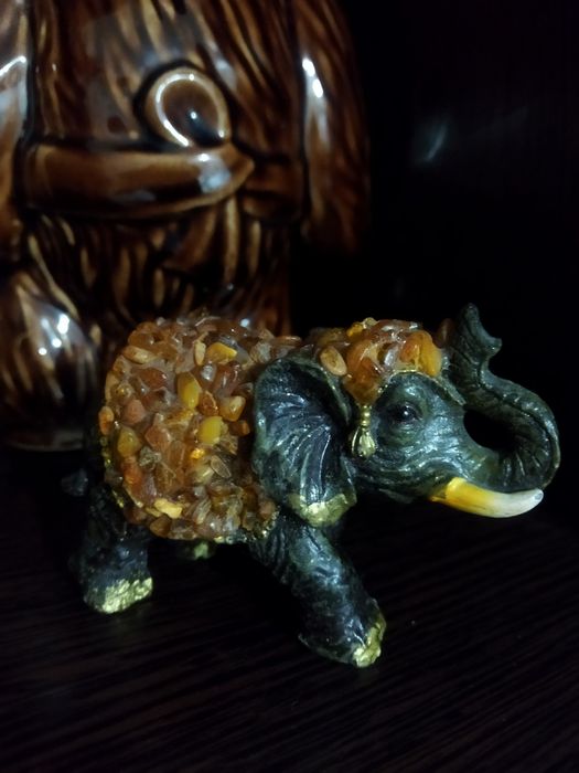 Слоник с Янтарем сувенир