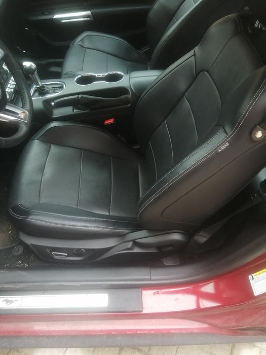 Vând ford mustang 2.3 pret 14950 euro