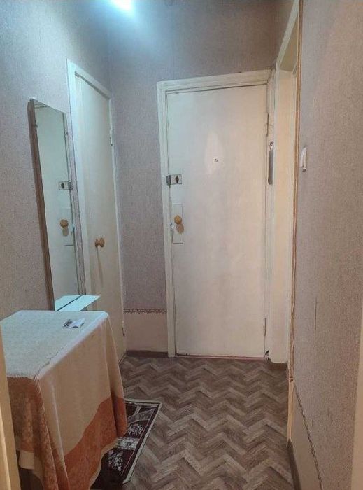 Продаю 1/8/9 Лисунова 1 возле метро 38500&