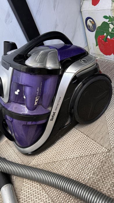 Пылесос Tefal с 2 насадками