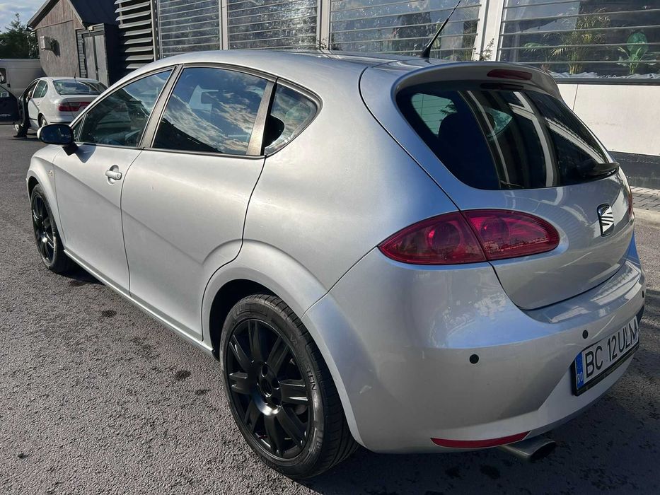 Seat Leon -- 1.6 Benzina -- 102CP --115.000 KM -- Manuala -- Proprietar