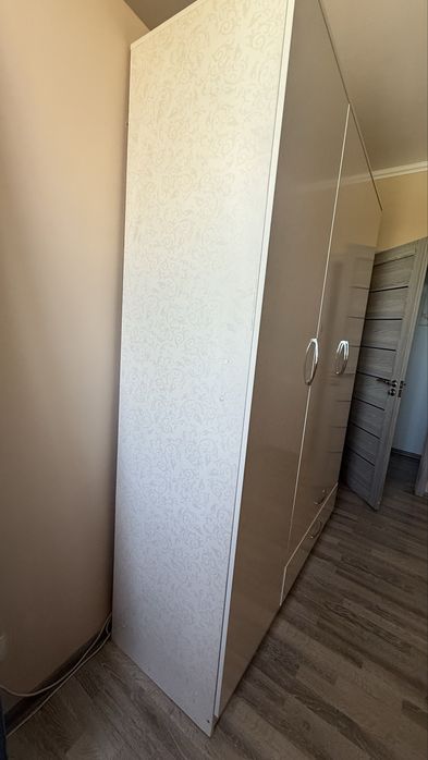 Шкаф для одежды.