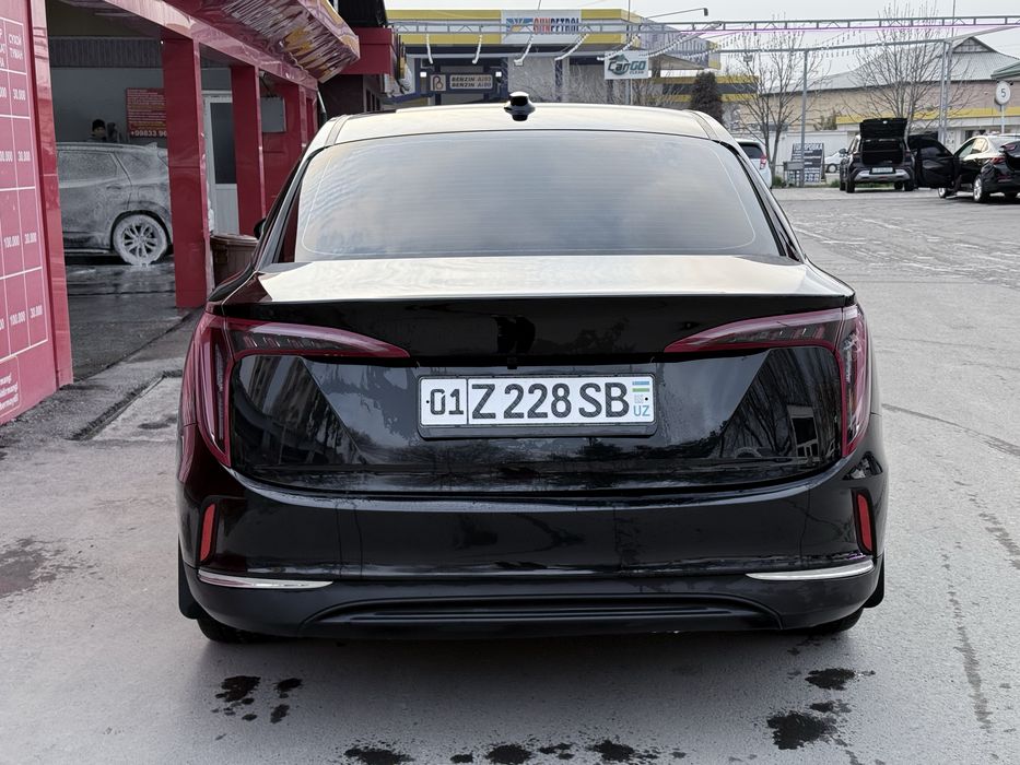 Hongqi eqm-5 500 arenda Trade-in