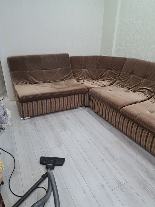 Угловои диван 3.2.1