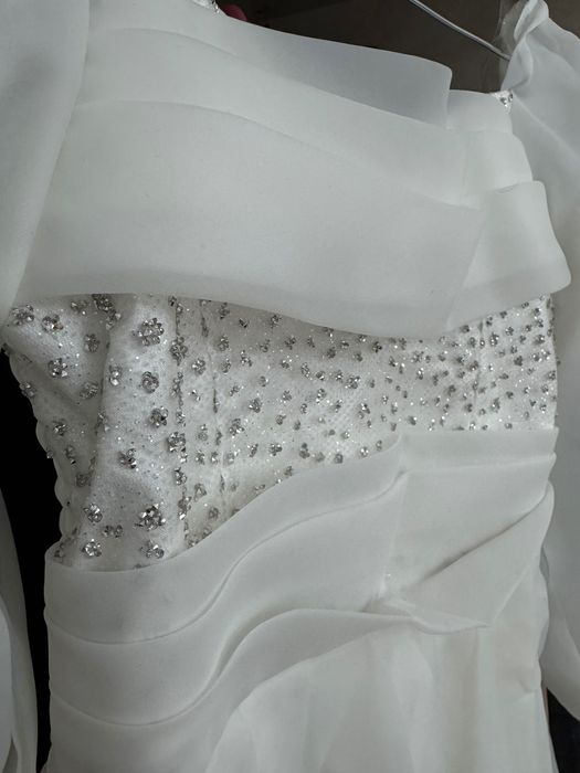 Продам детское платье 30000 б/у Алматы