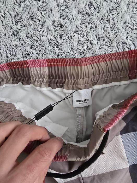 Pantaloni scurti BURBERRY URGENT
