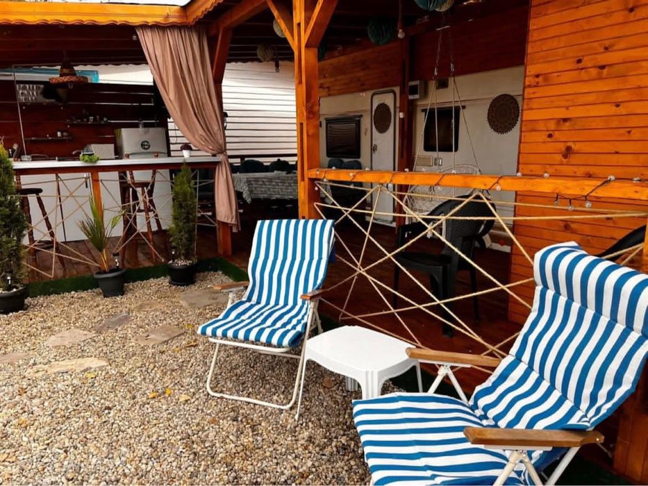 Каравани „Пу за мен!“ на Къмпинг Градина „Созопол Еко“