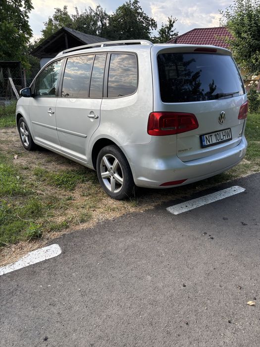 VOLKSWAGEN Touran 2012 — imagine 3
