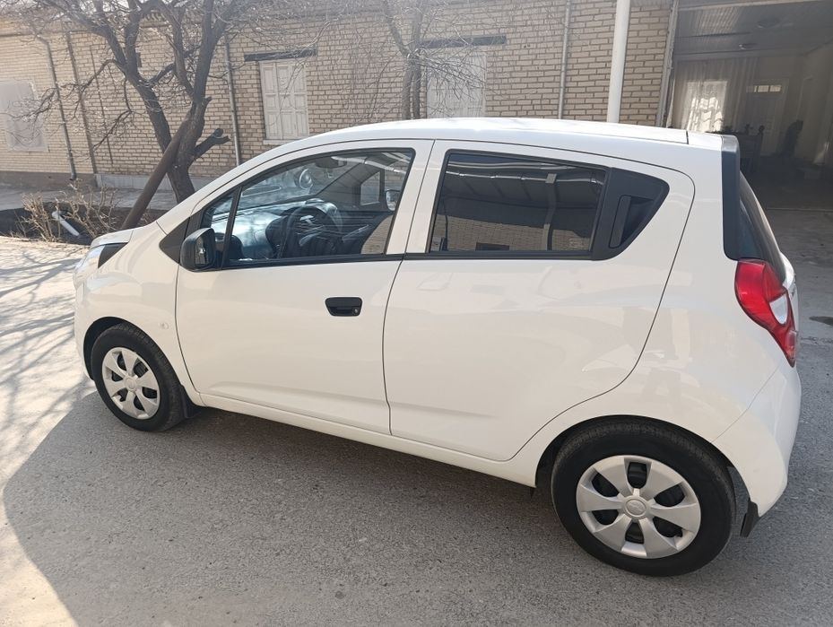 2014йил спарк срочна сотилади